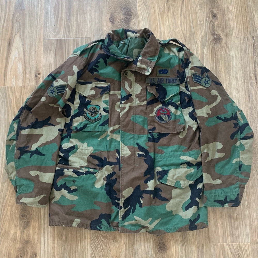 US Air Force Woodland Camo Cold Weather Field Thick Hooded Jacket Men’s L Long